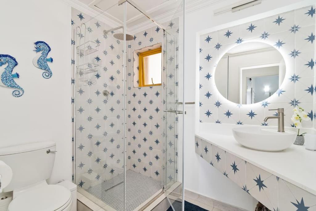 Endless Sea Views At 19 Akrotiri *