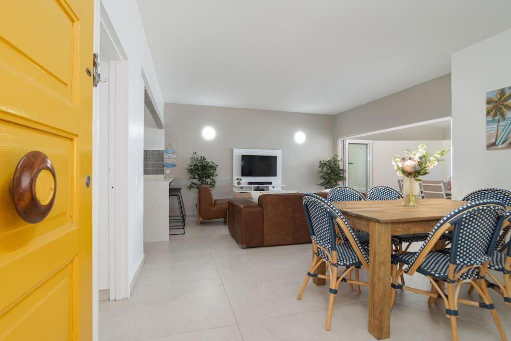 Endless Sea Views At 19 Akrotiri