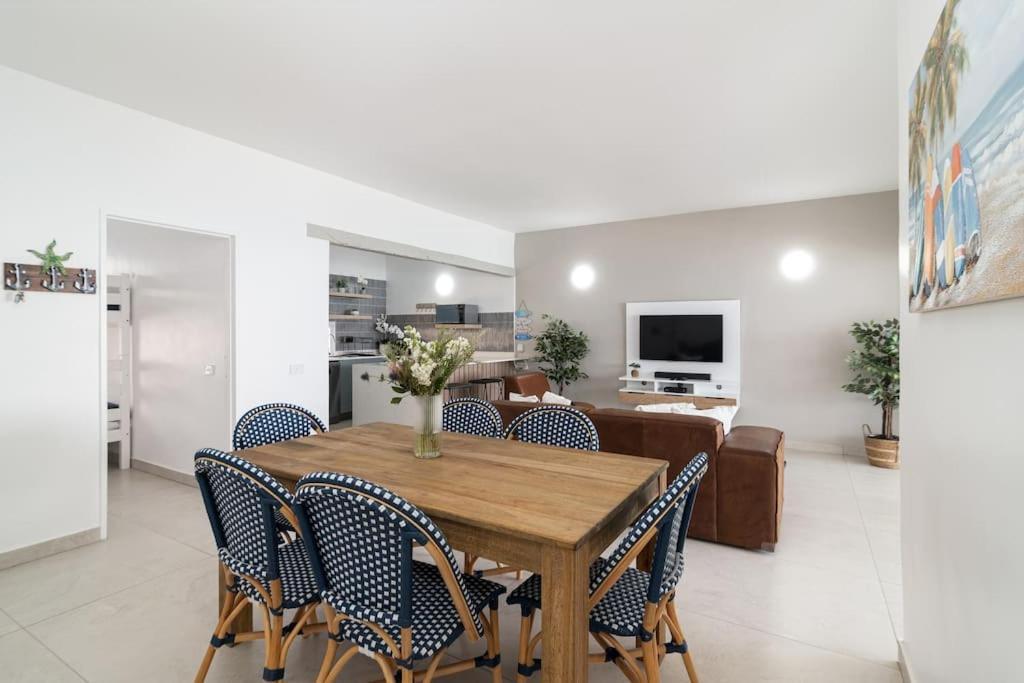 Endless Sea Views At 19 Akrotiri Apartment